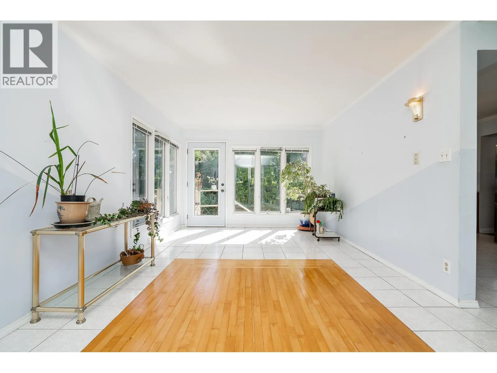 5 TUXEDO PLACE
