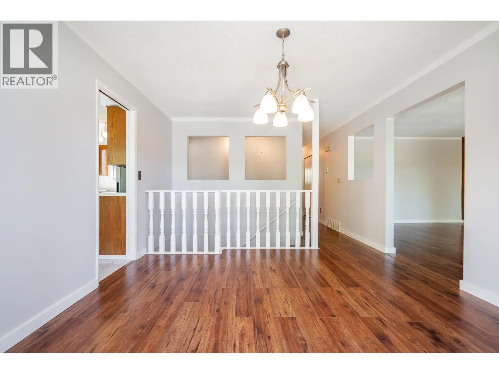 5 TUXEDO PLACE