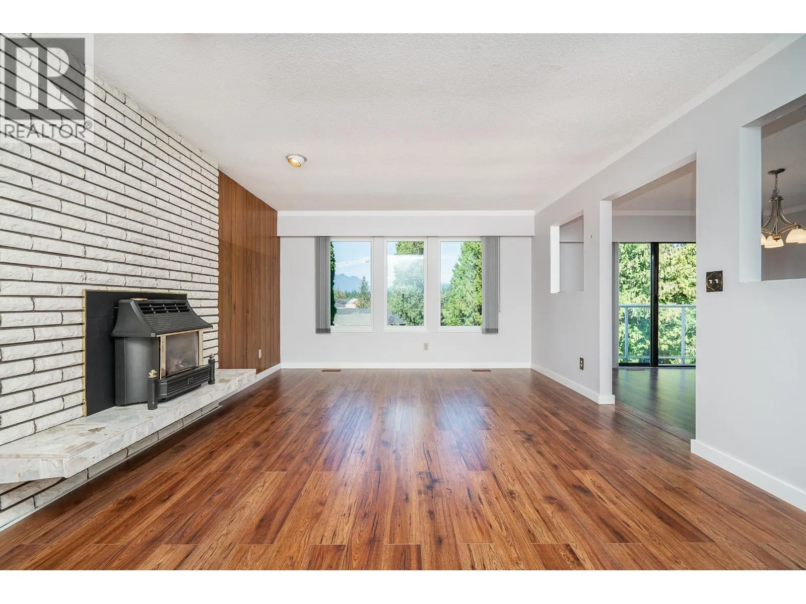 5 TUXEDO PLACE