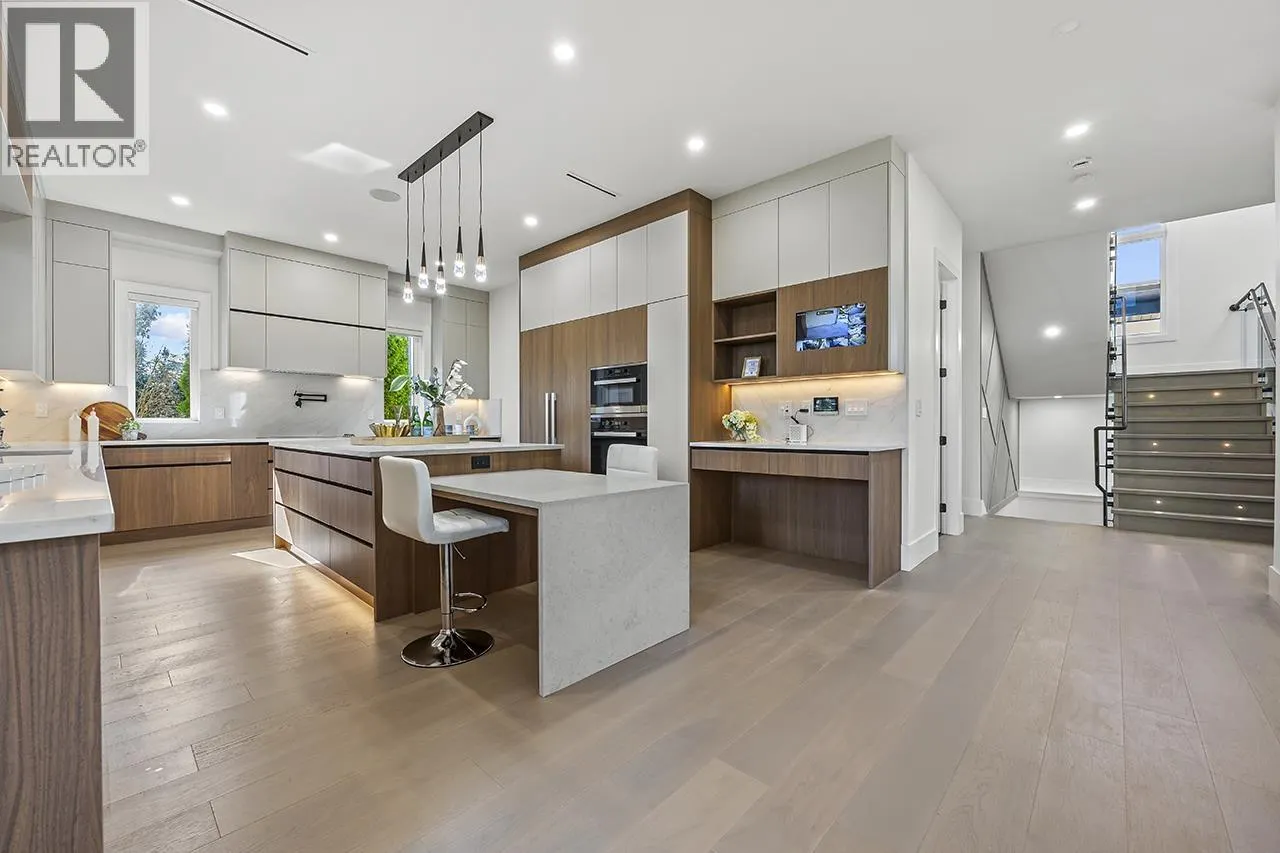 687 FOLSOM STREET