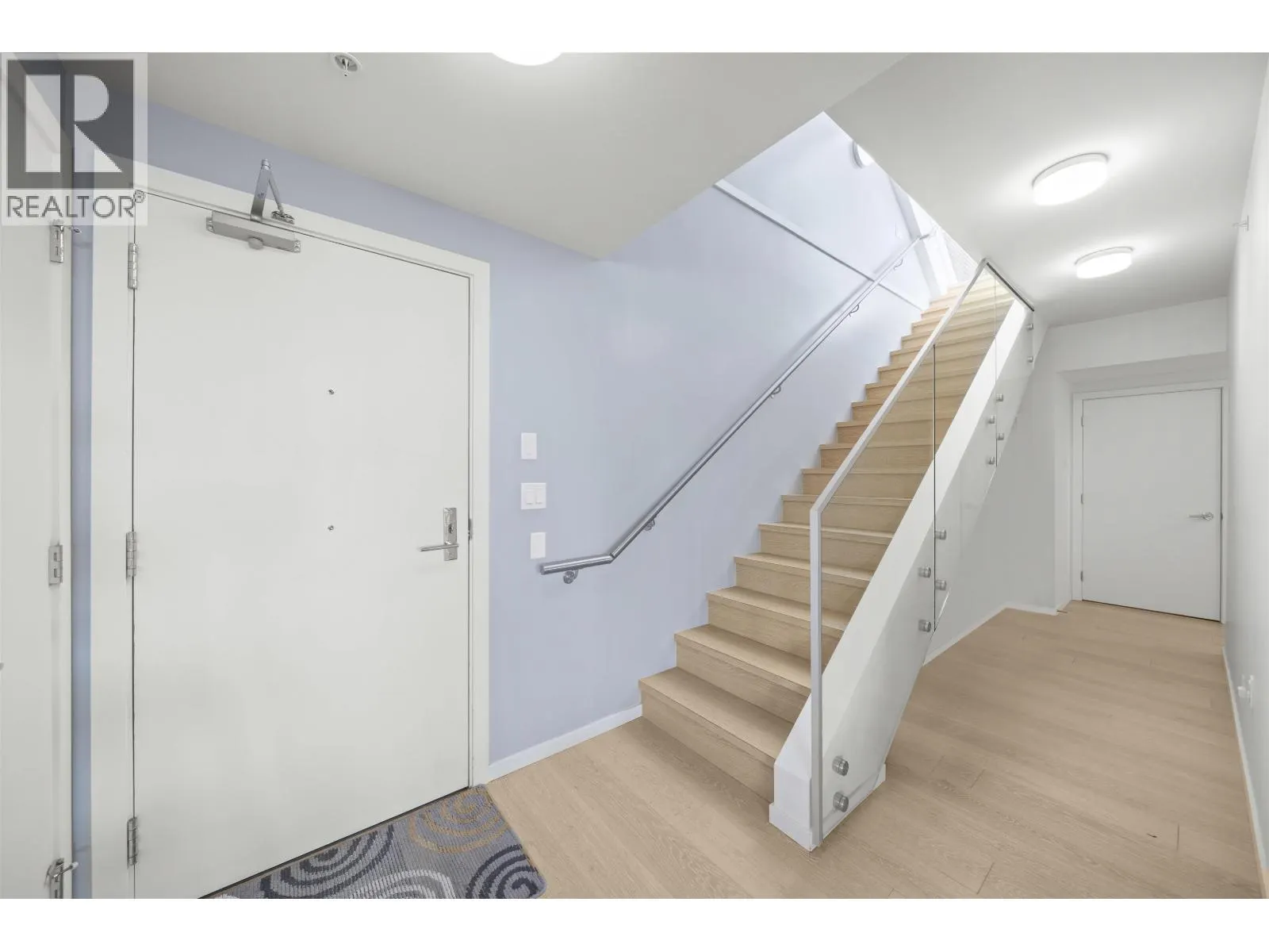 602 5085 MAIN STREET