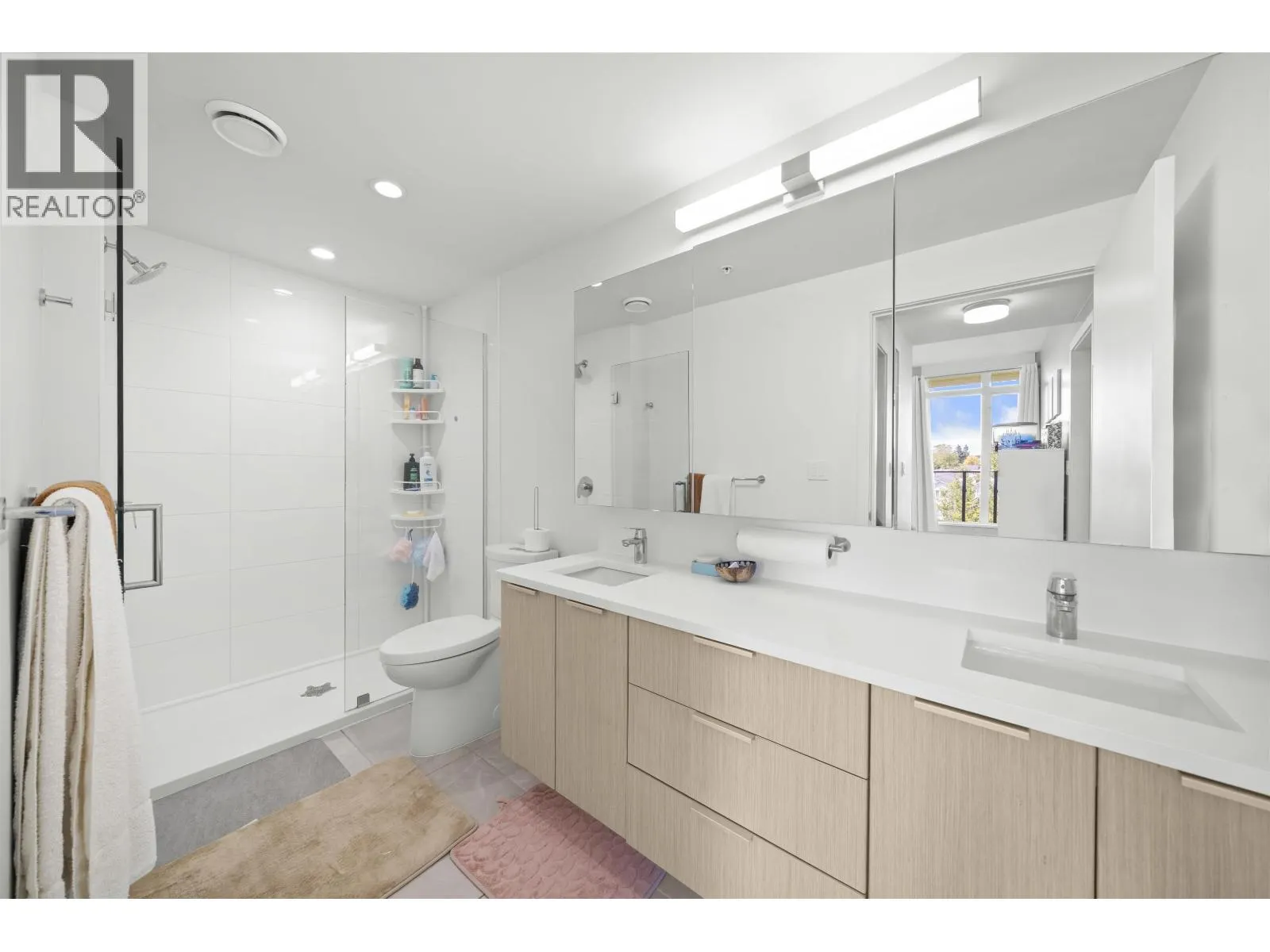 602 5085 MAIN STREET