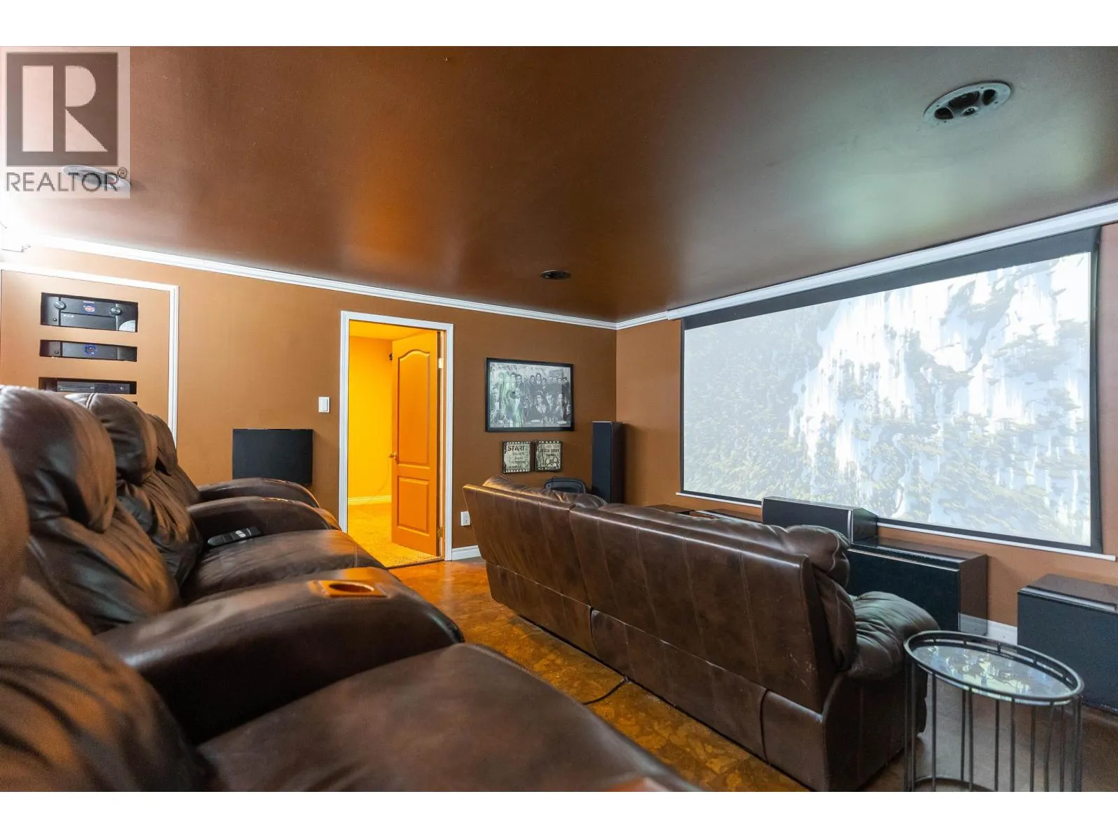 318 ROCHE POINT DRIVE