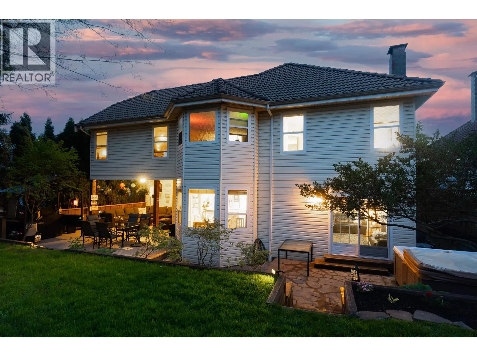 318 ROCHE POINT DRIVE