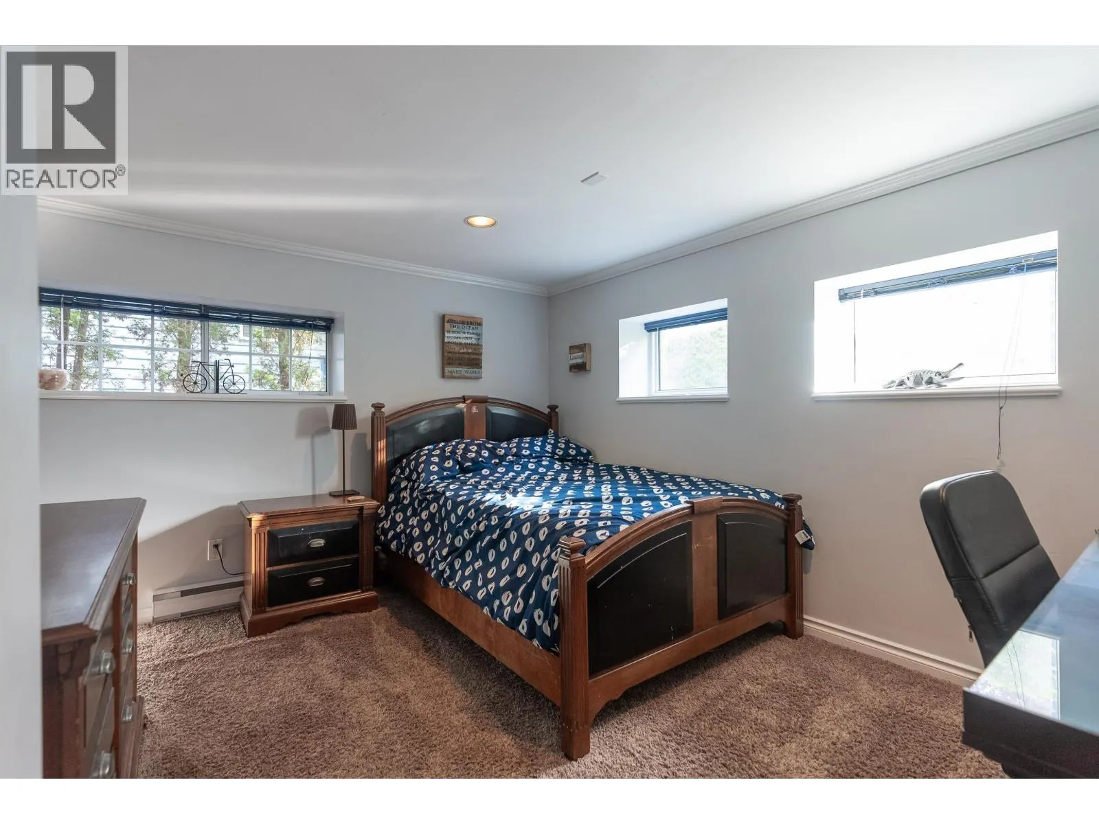 318 ROCHE POINT DRIVE