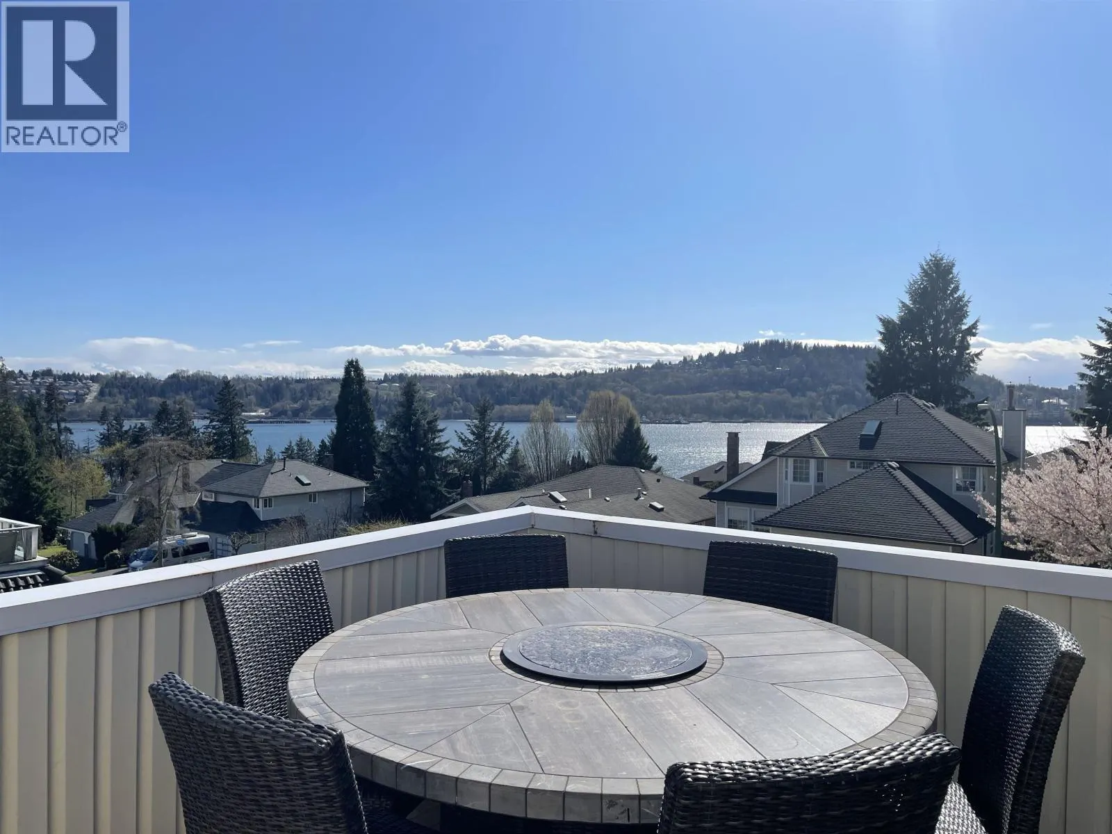 318 ROCHE POINT DRIVE