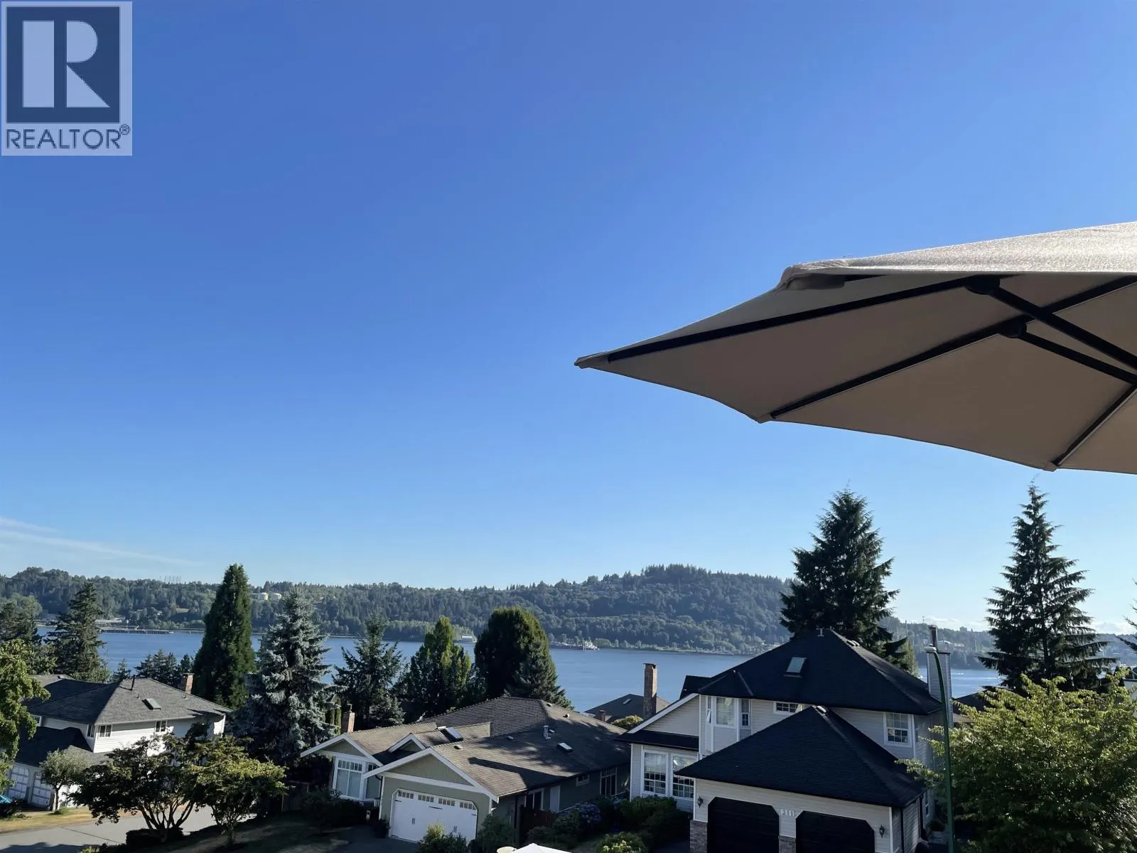 318 ROCHE POINT DRIVE