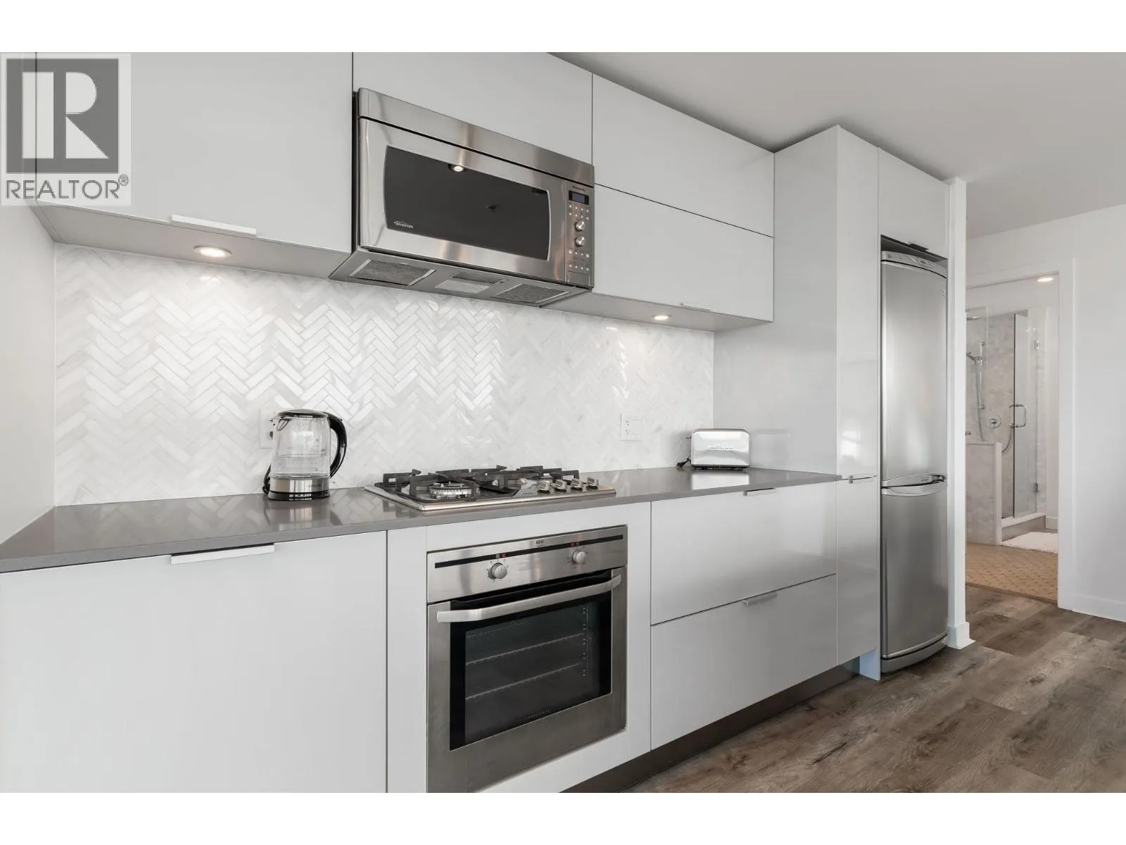 2705 108 W CORDOVA STREET