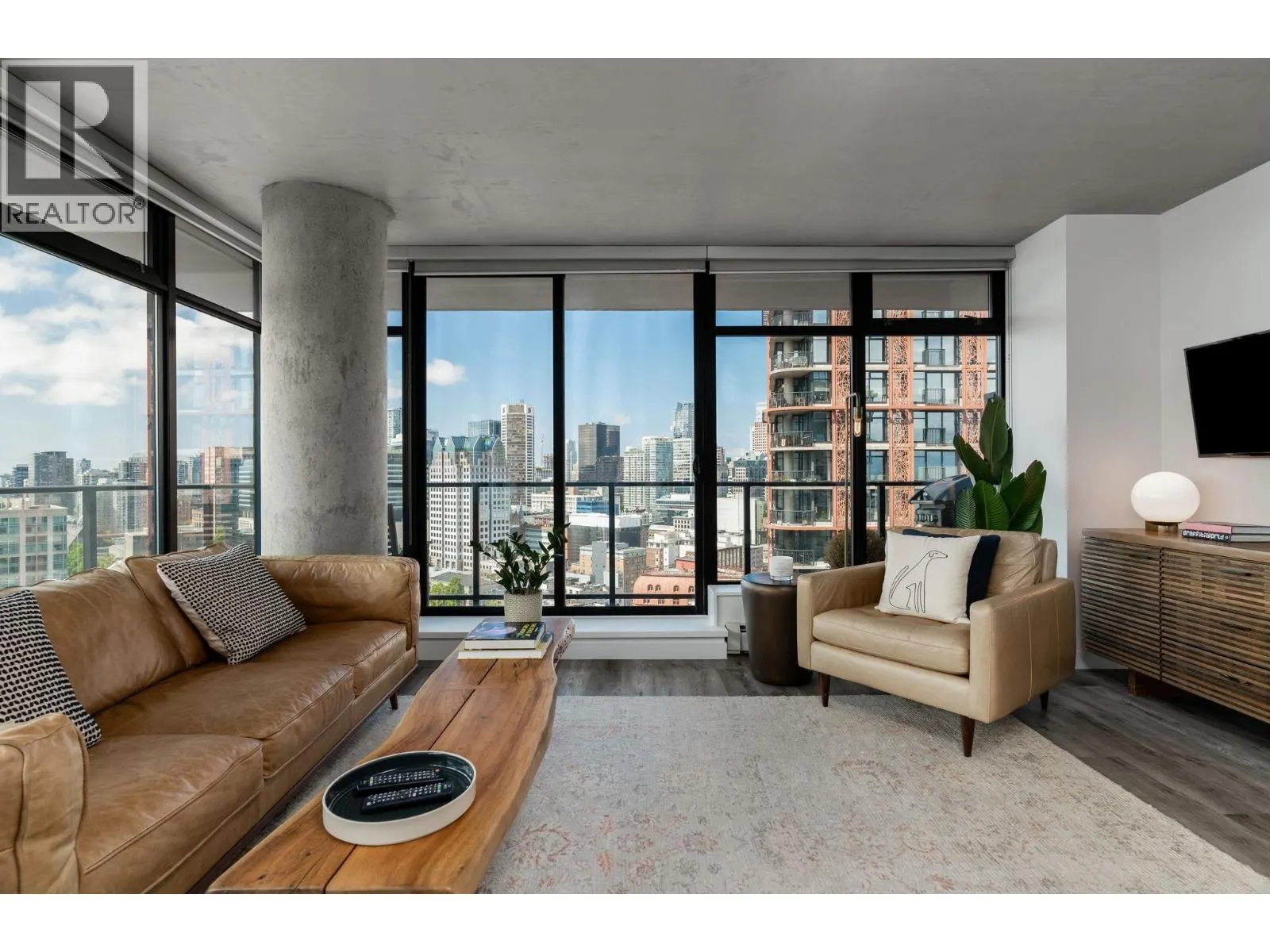 2705 108 W CORDOVA STREET