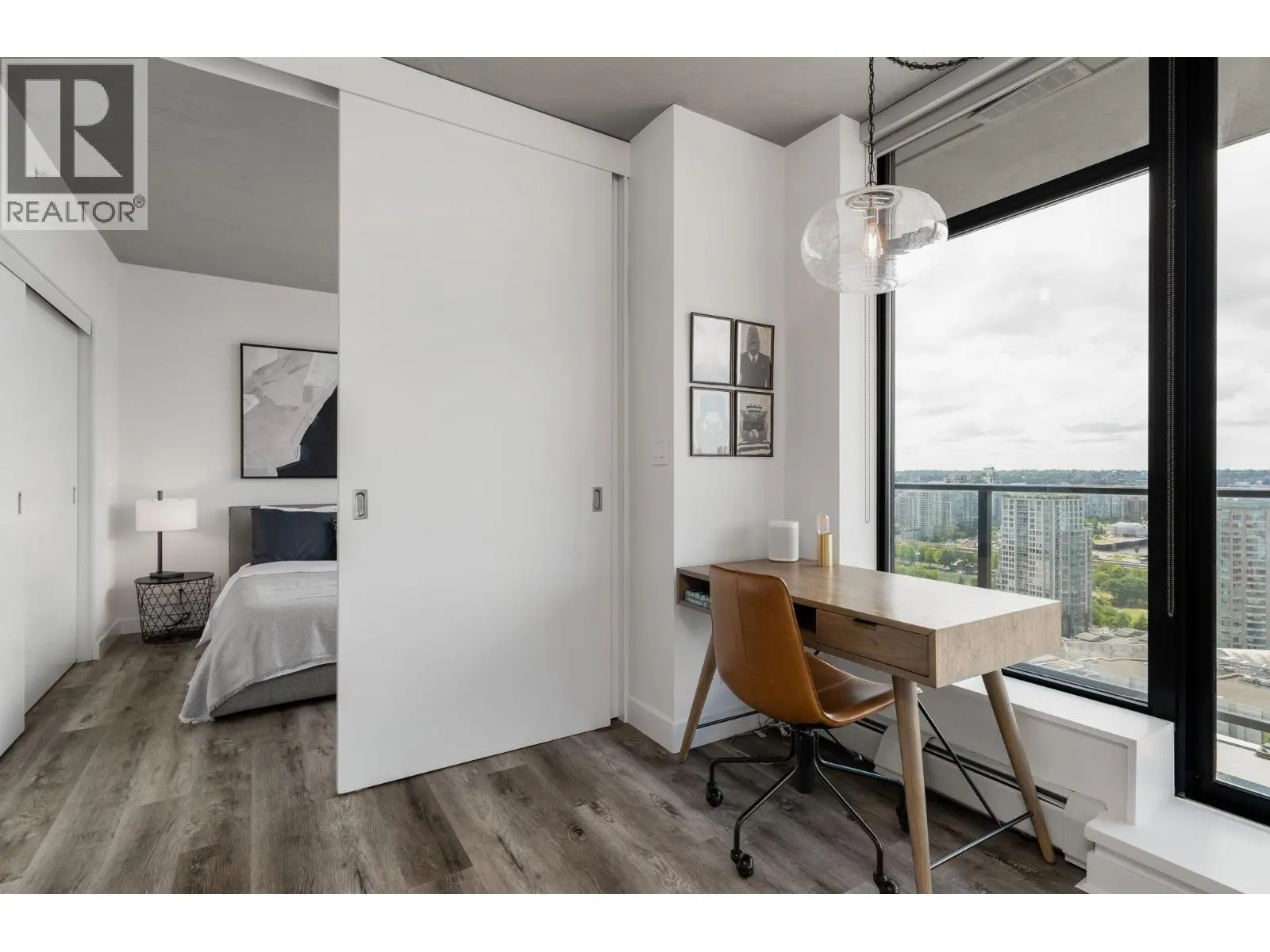 2705 108 W CORDOVA STREET