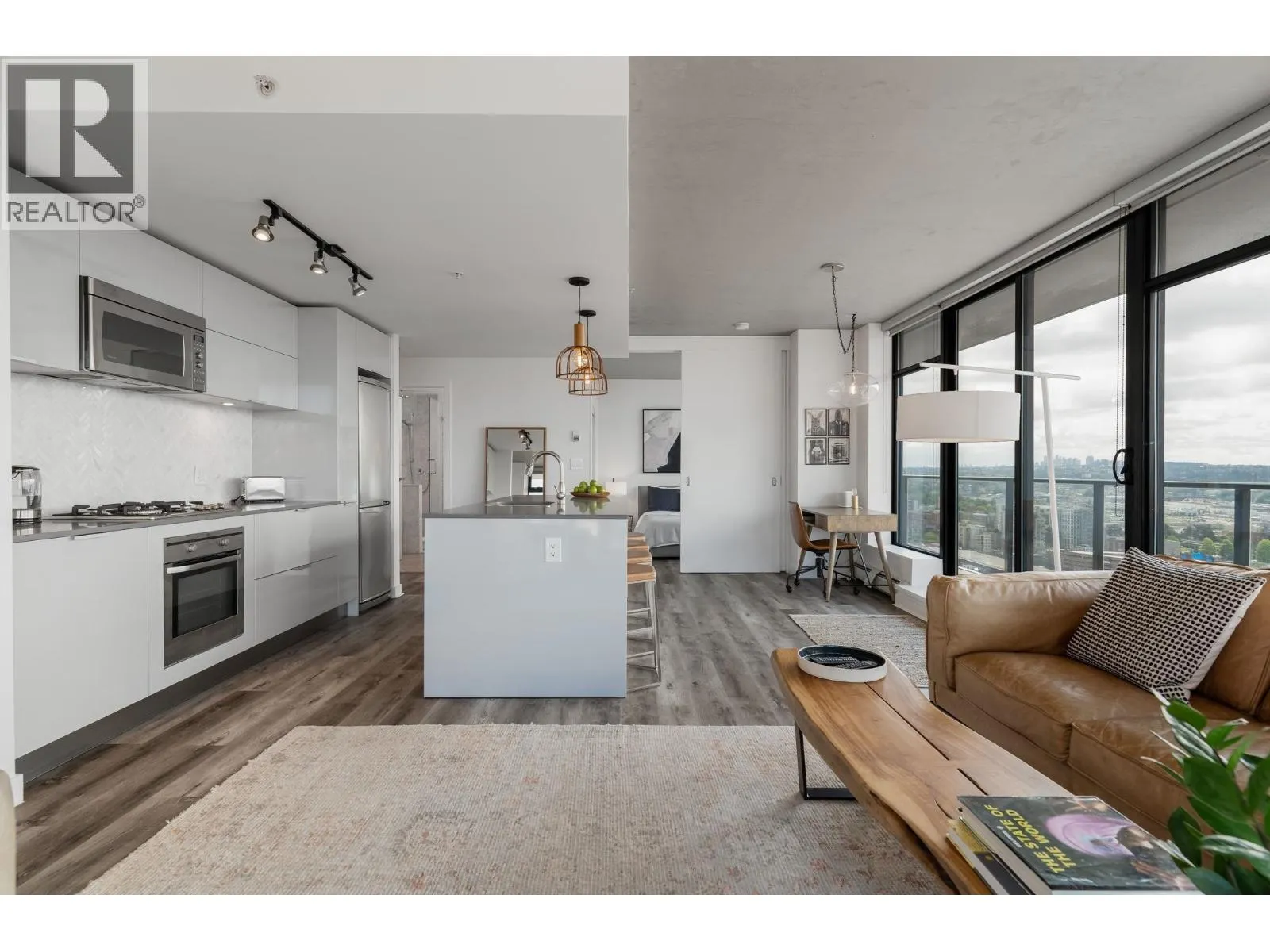 2705 108 W CORDOVA STREET