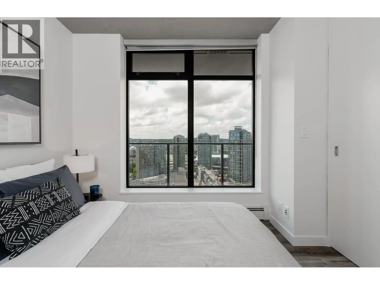 2705 108 W CORDOVA STREET