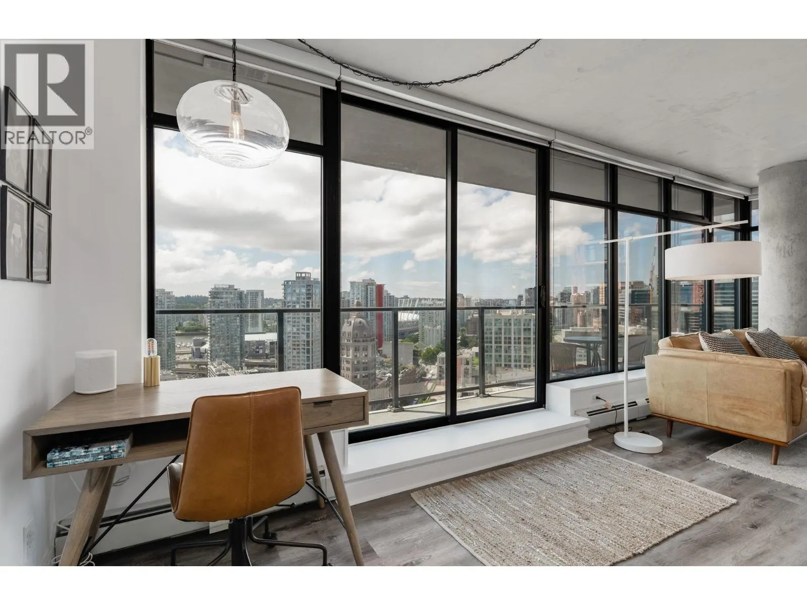 2705 108 W CORDOVA STREET