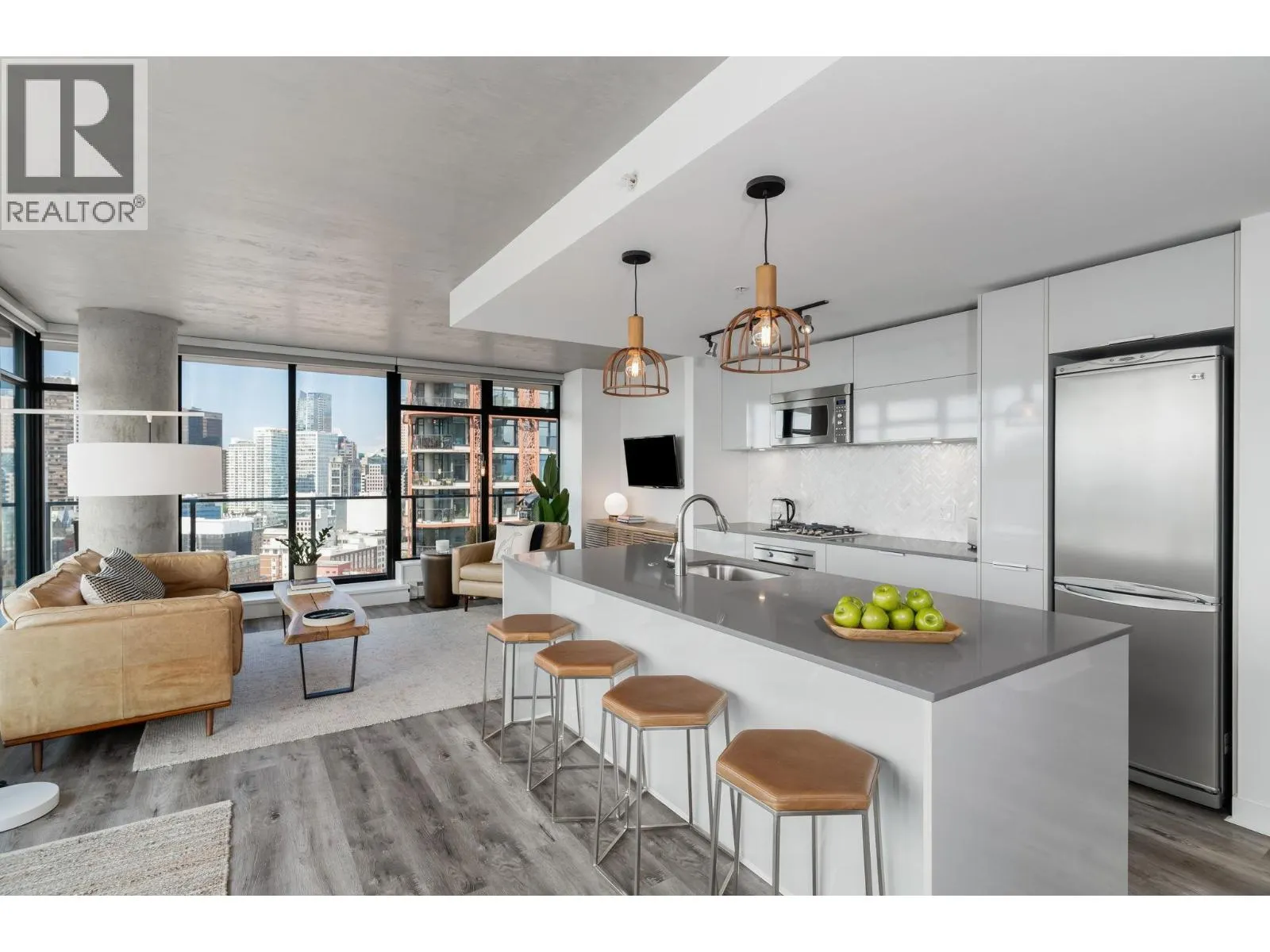 2705 108 W CORDOVA STREET