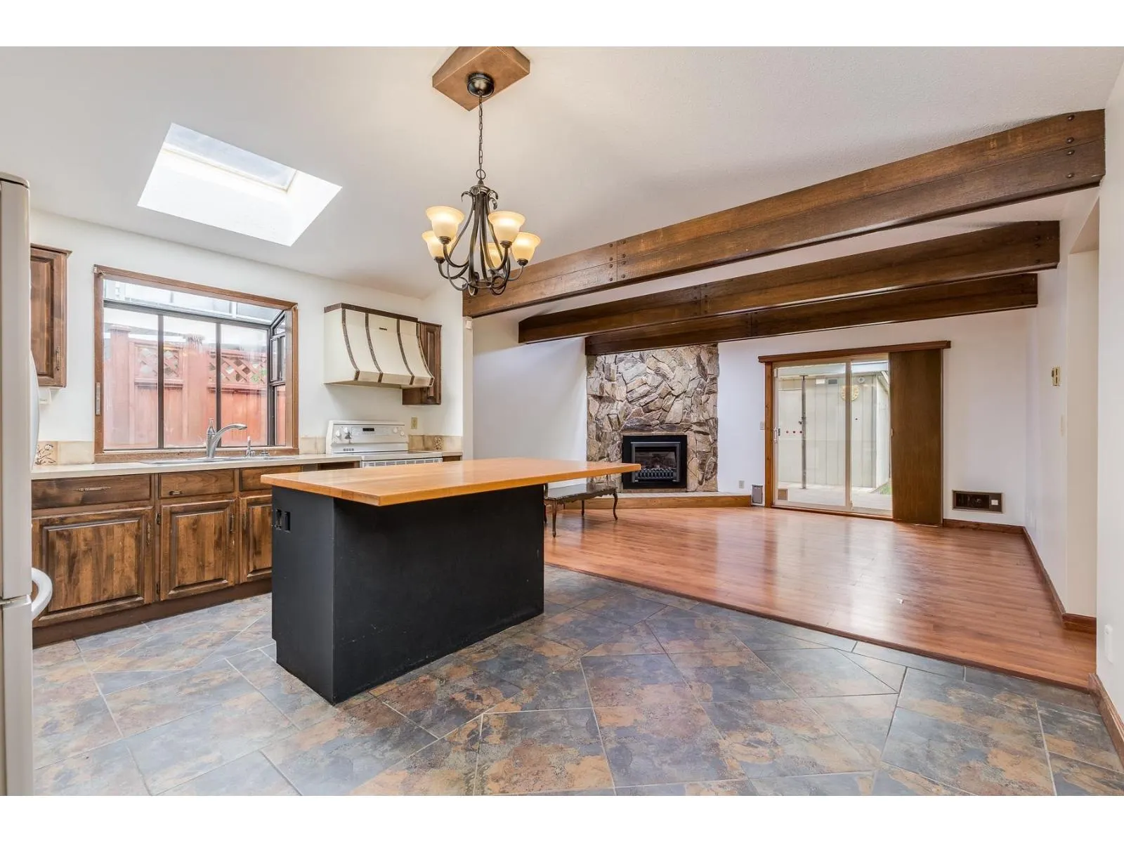 11734 ALDERWOOD CRESCENT