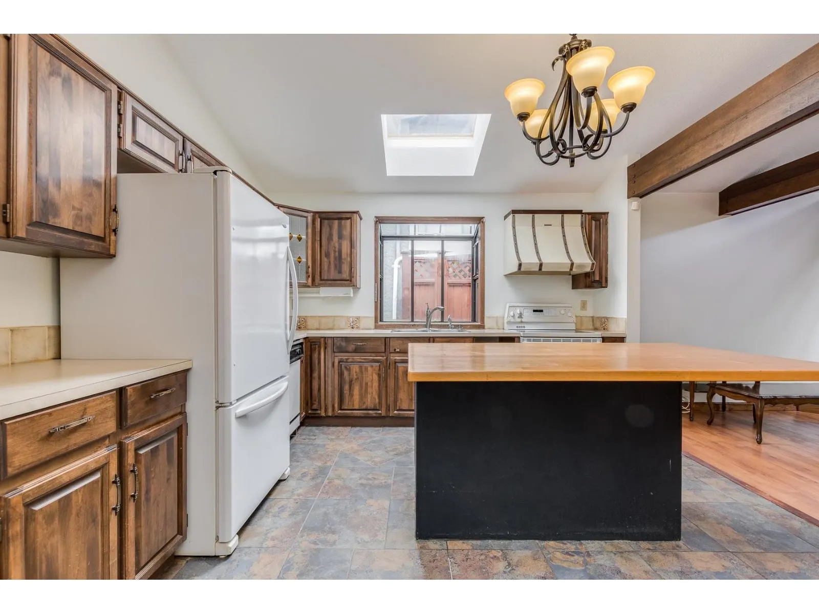 11734 ALDERWOOD CRESCENT