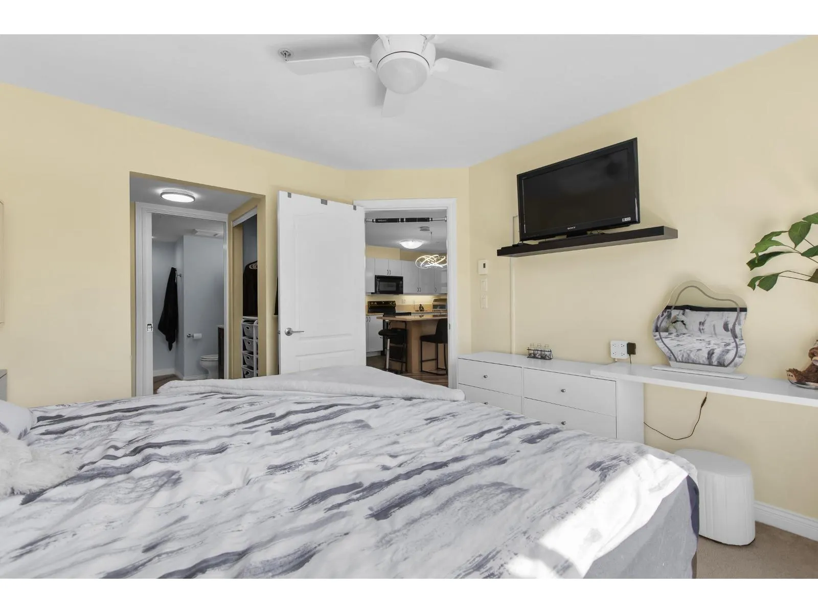 202 20237 54 AVENUE