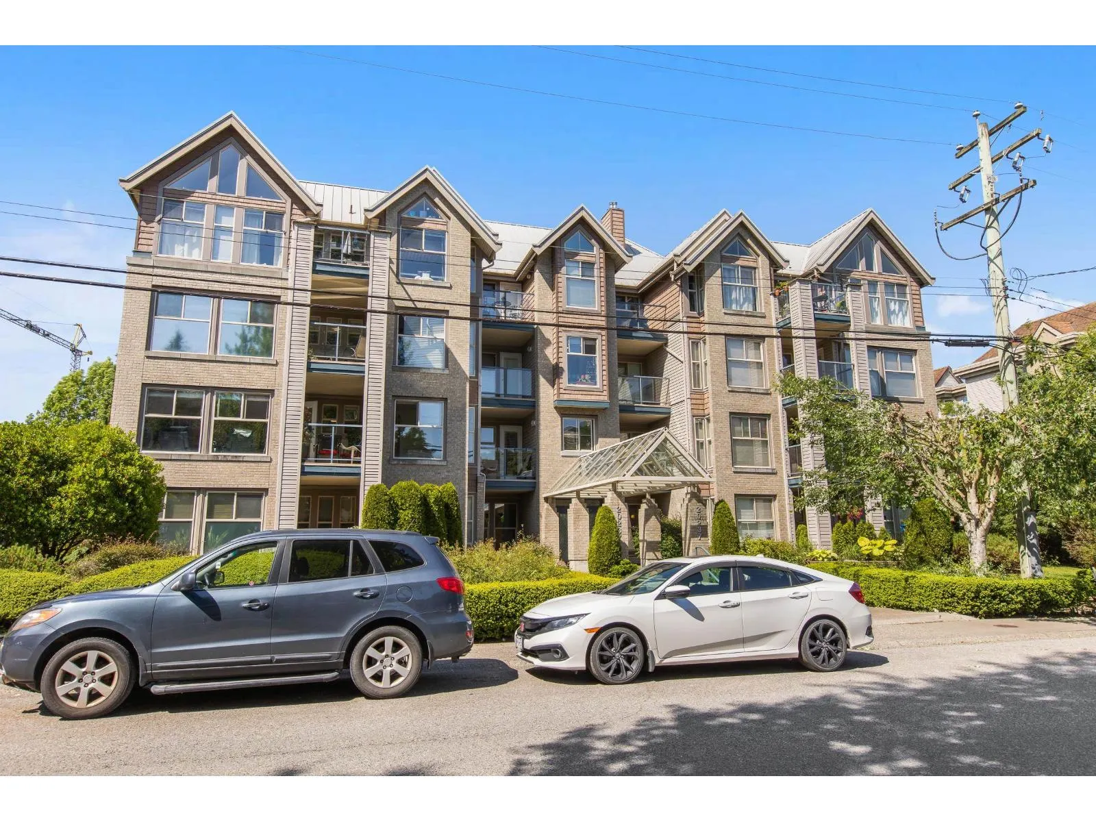 202 20237 54 AVENUE