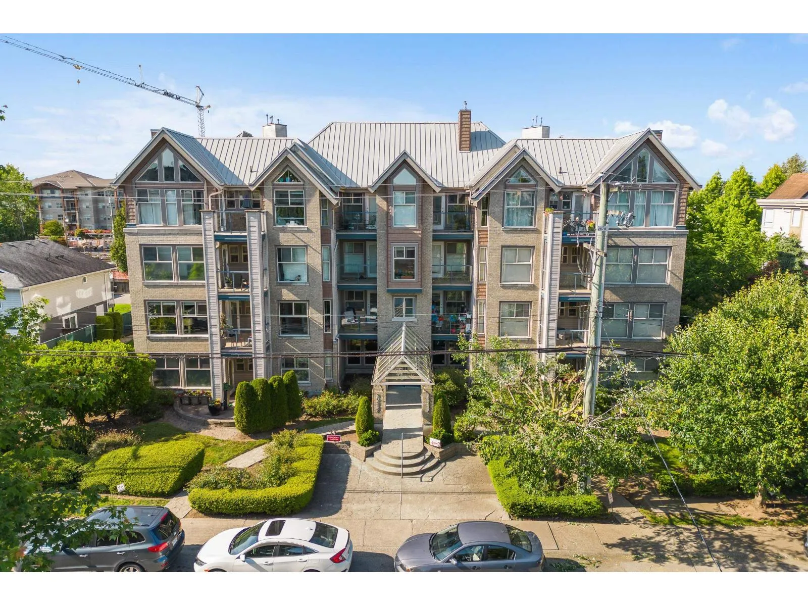 202 20237 54 AVENUE