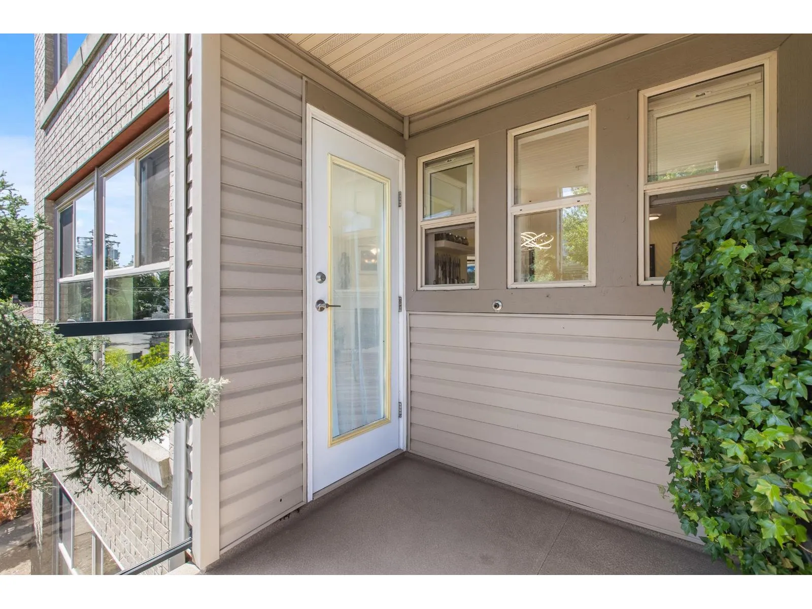 202 20237 54 AVENUE