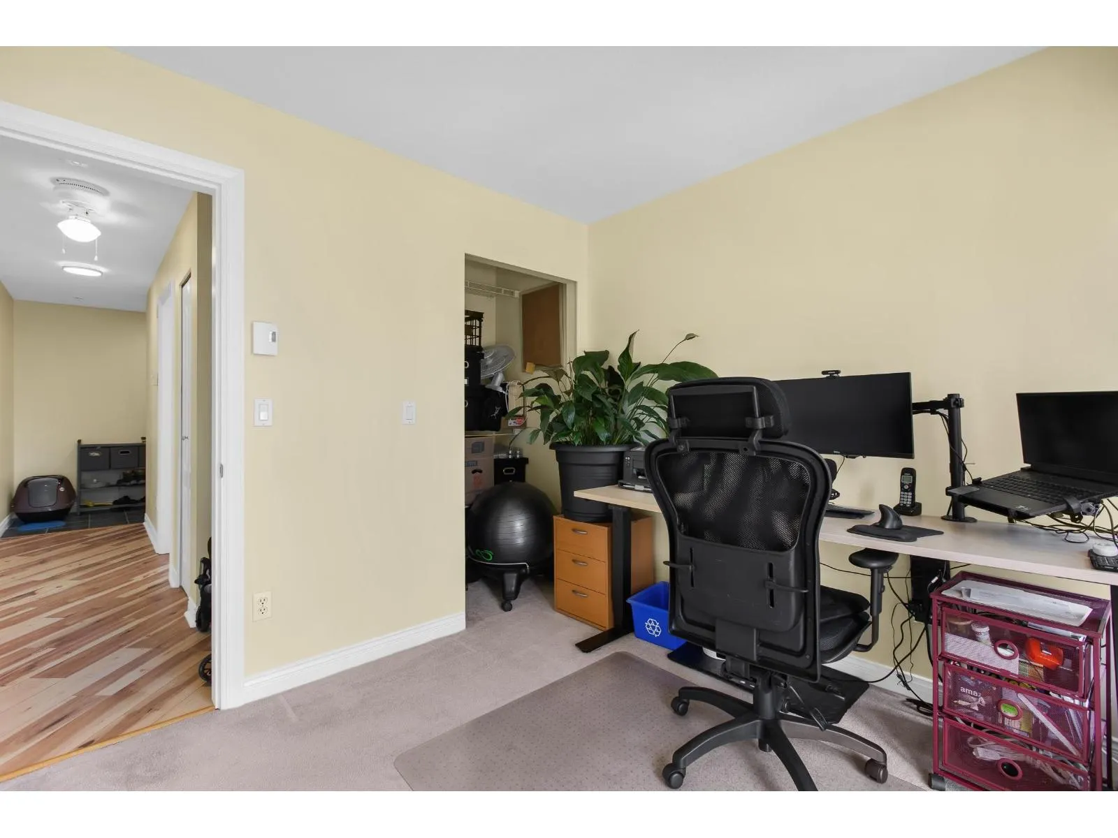 202 20237 54 AVENUE