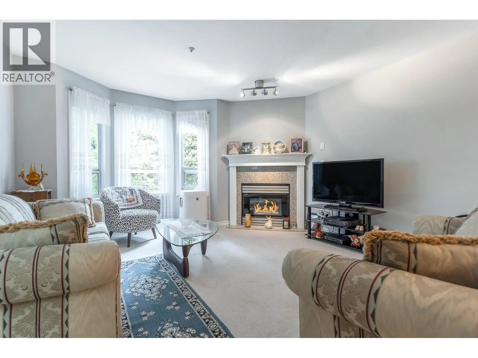 206 1150 LYNN VALLEY ROAD