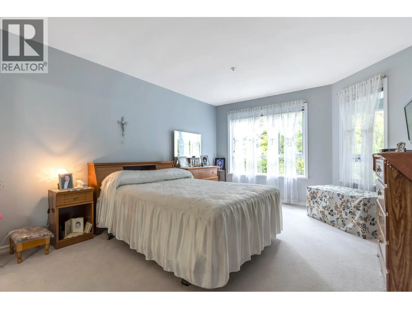 206 1150 LYNN VALLEY ROAD