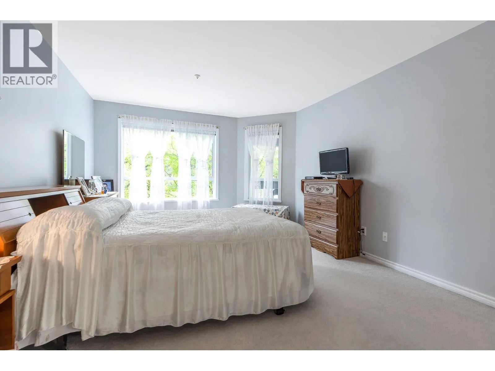 206 1150 LYNN VALLEY ROAD