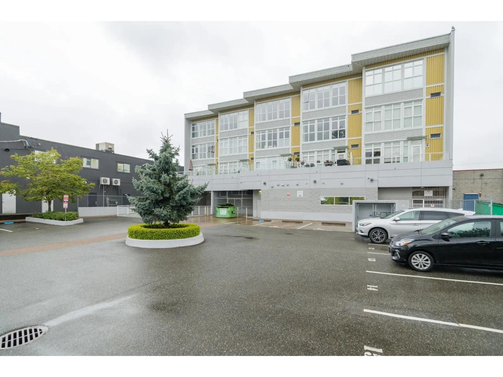 308 20238 FRASER HIGHWAY
