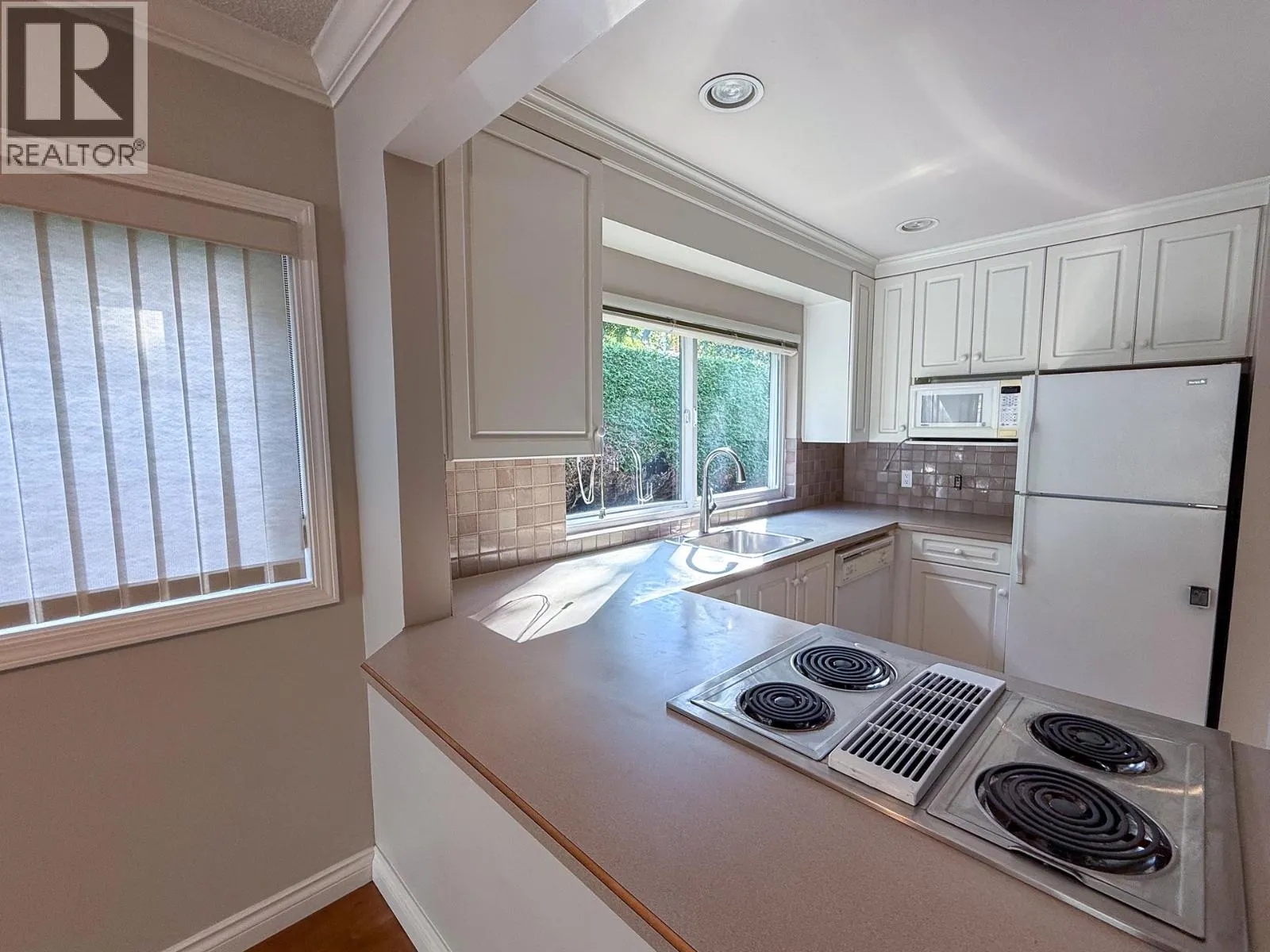 141 3031 WILLIAMS ROAD