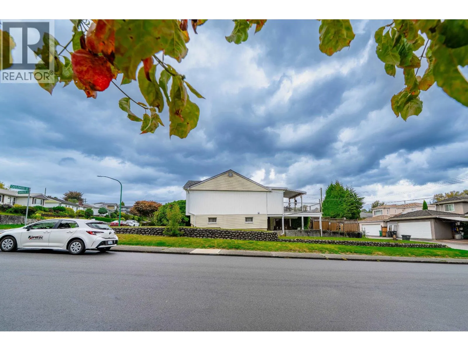 4277 CASTLEWOOD CRESCENT