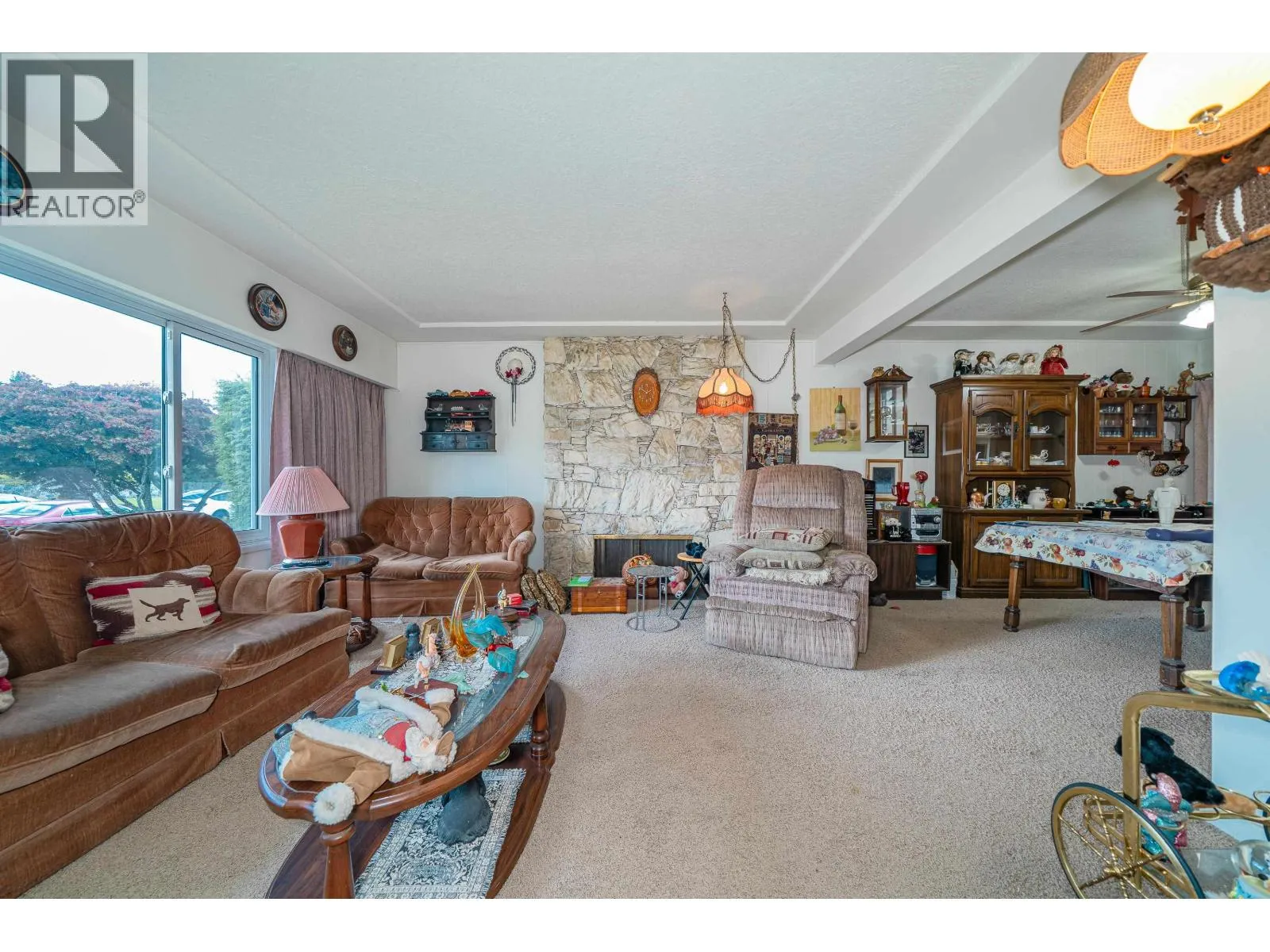 4277 CASTLEWOOD CRESCENT