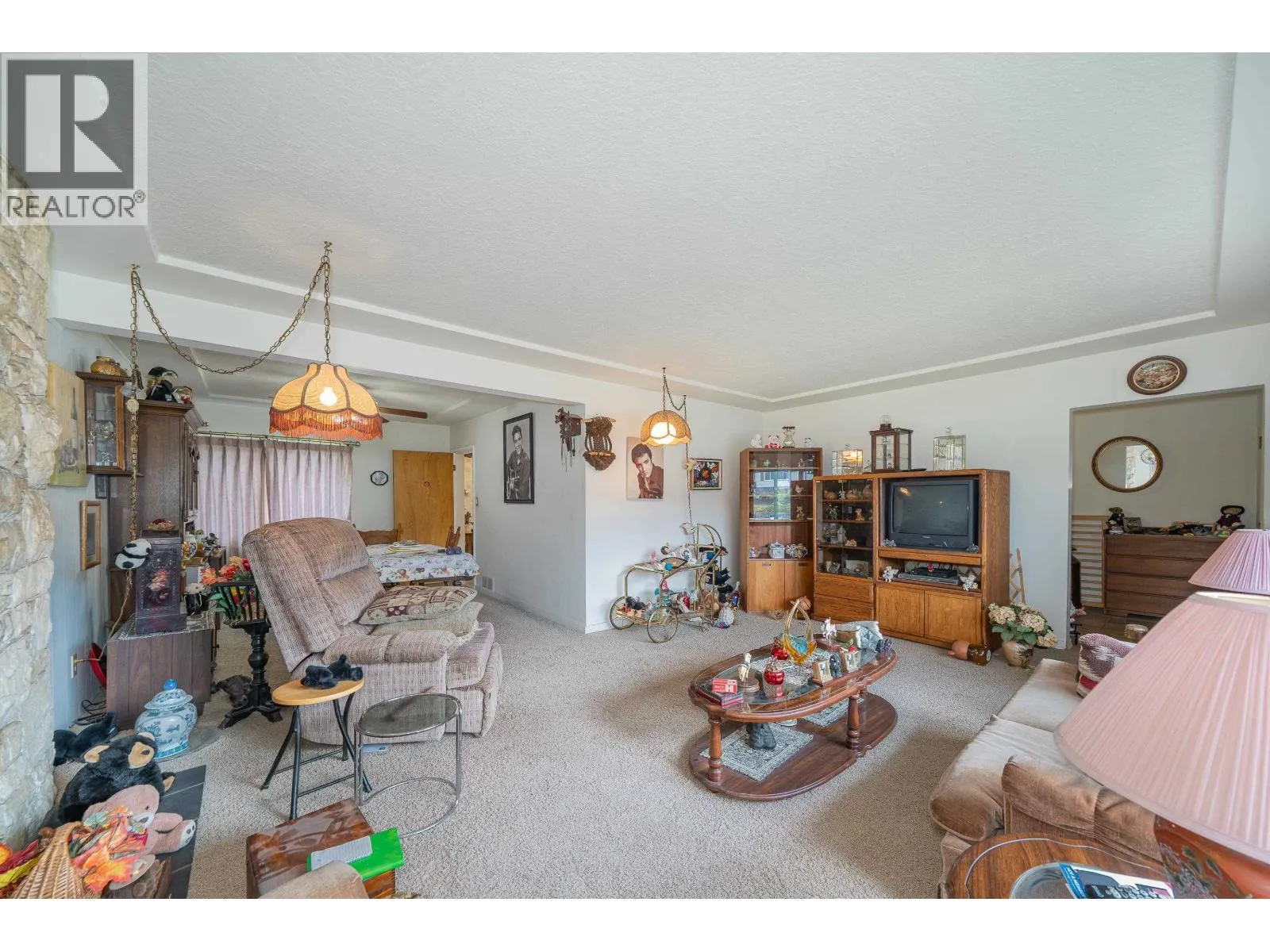 4277 CASTLEWOOD CRESCENT