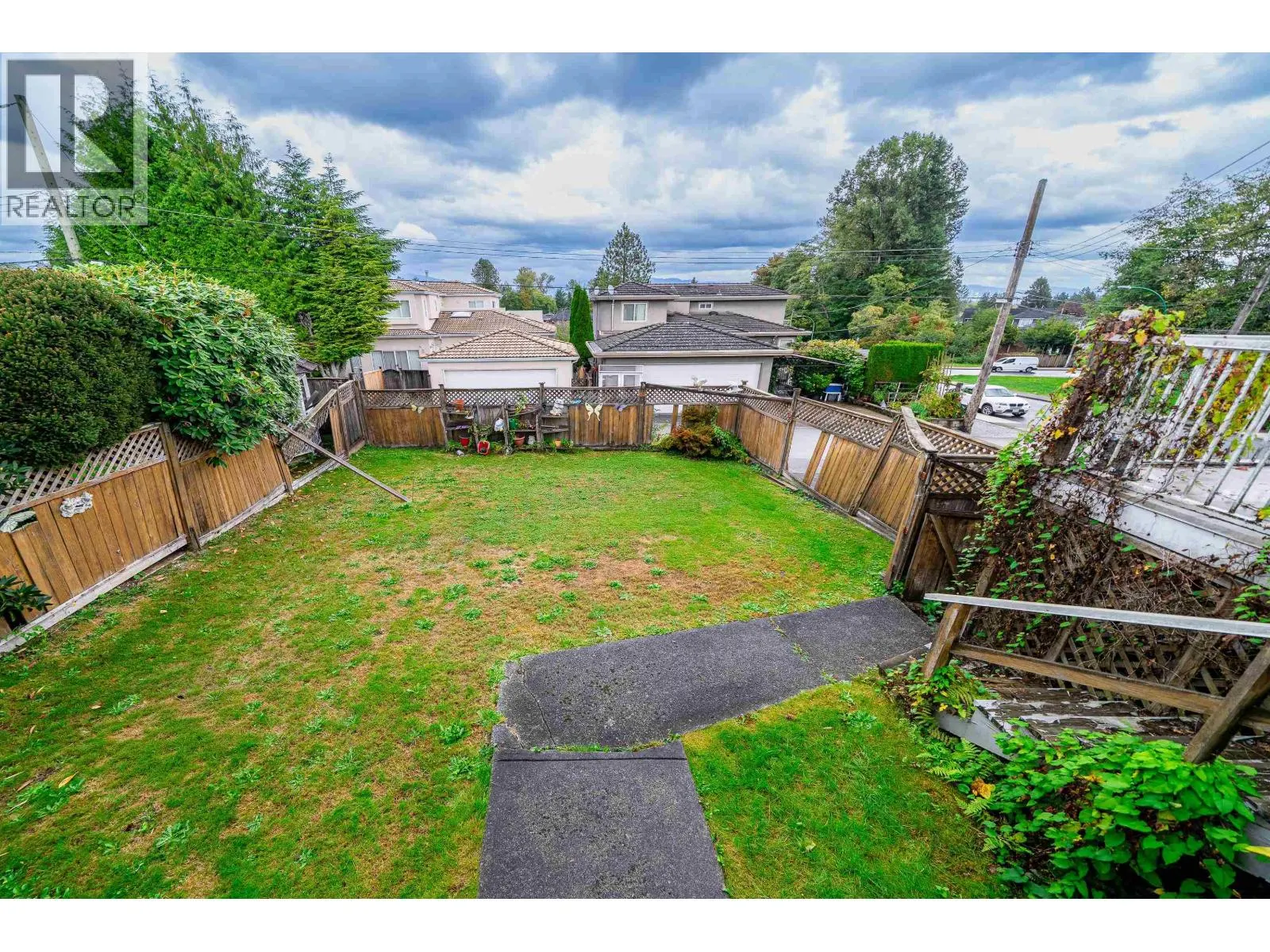 4277 CASTLEWOOD CRESCENT