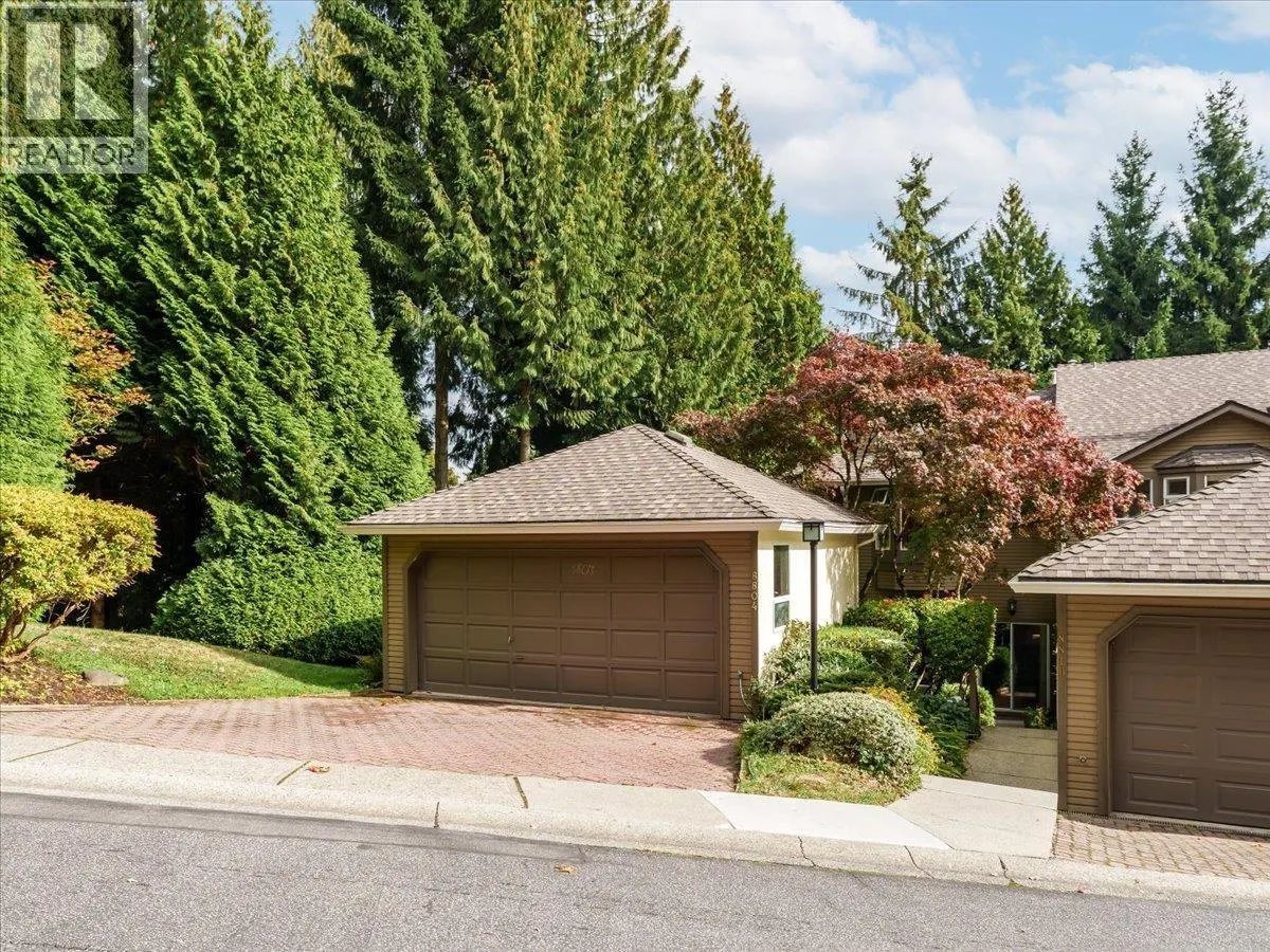 8804 ROBINS COURT