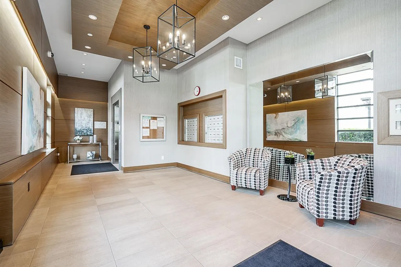 405 1420 JOHNSTON ROAD