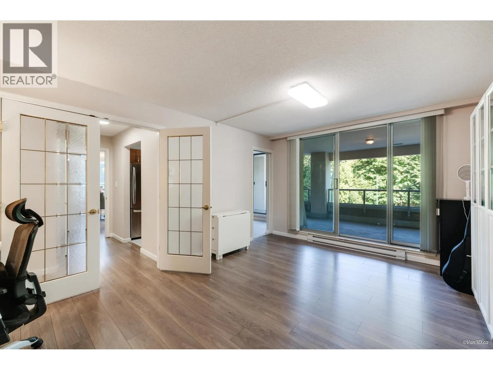 203 3070 GUILDFORD WAY
