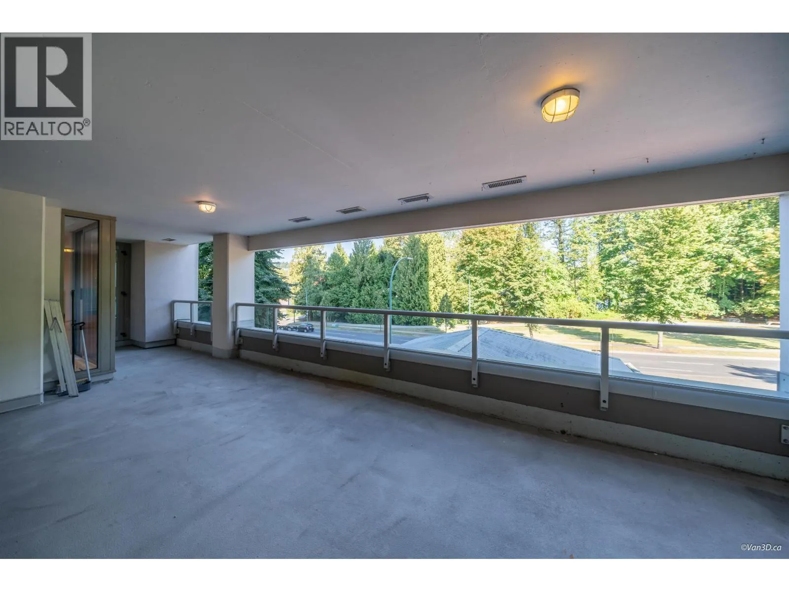 203 3070 GUILDFORD WAY