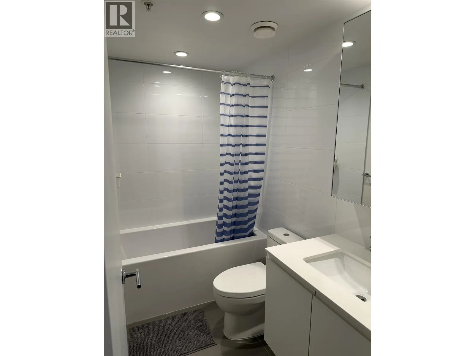 1311 3833 EVERGREEN PLACE