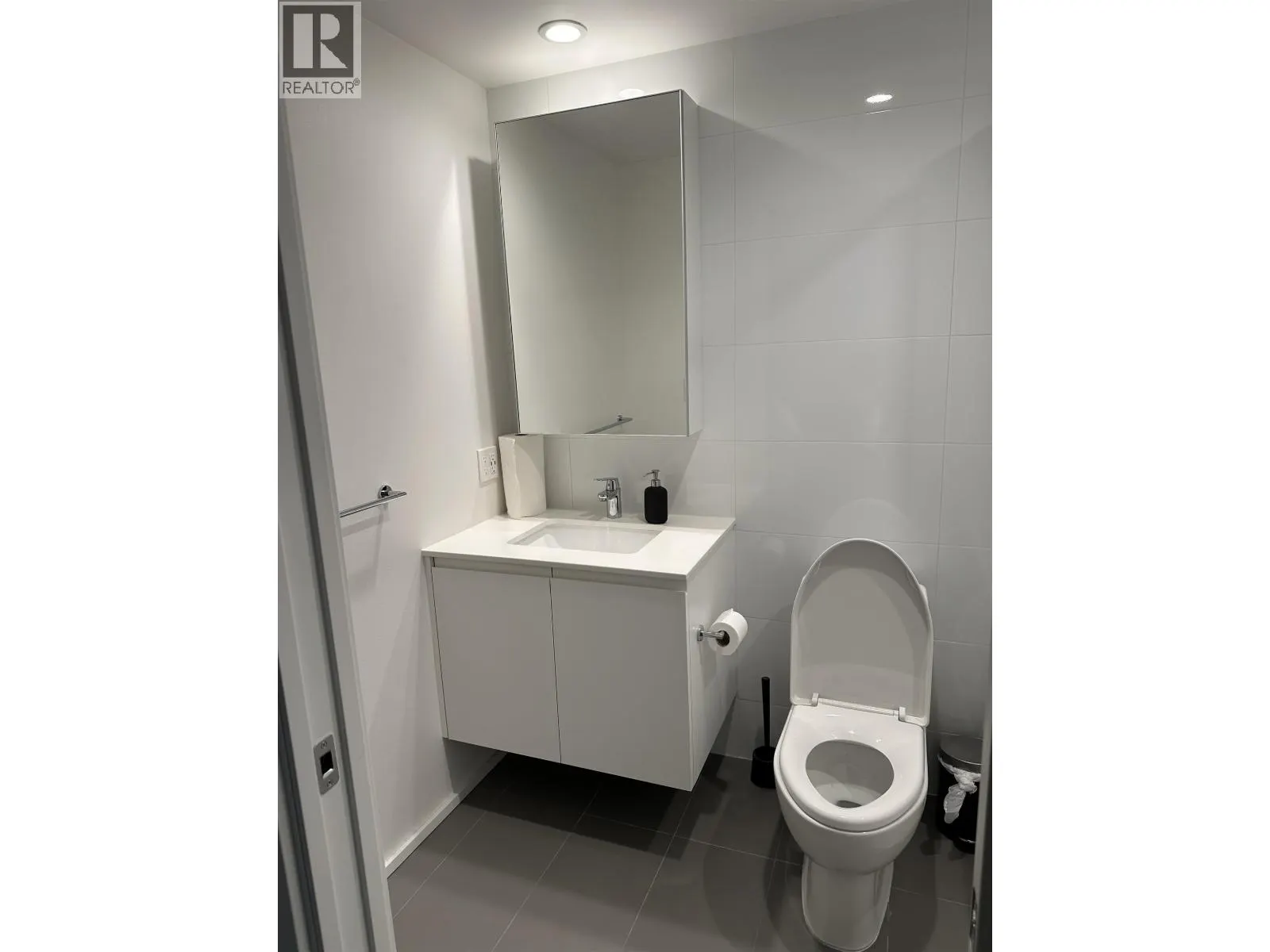 1311 3833 EVERGREEN PLACE
