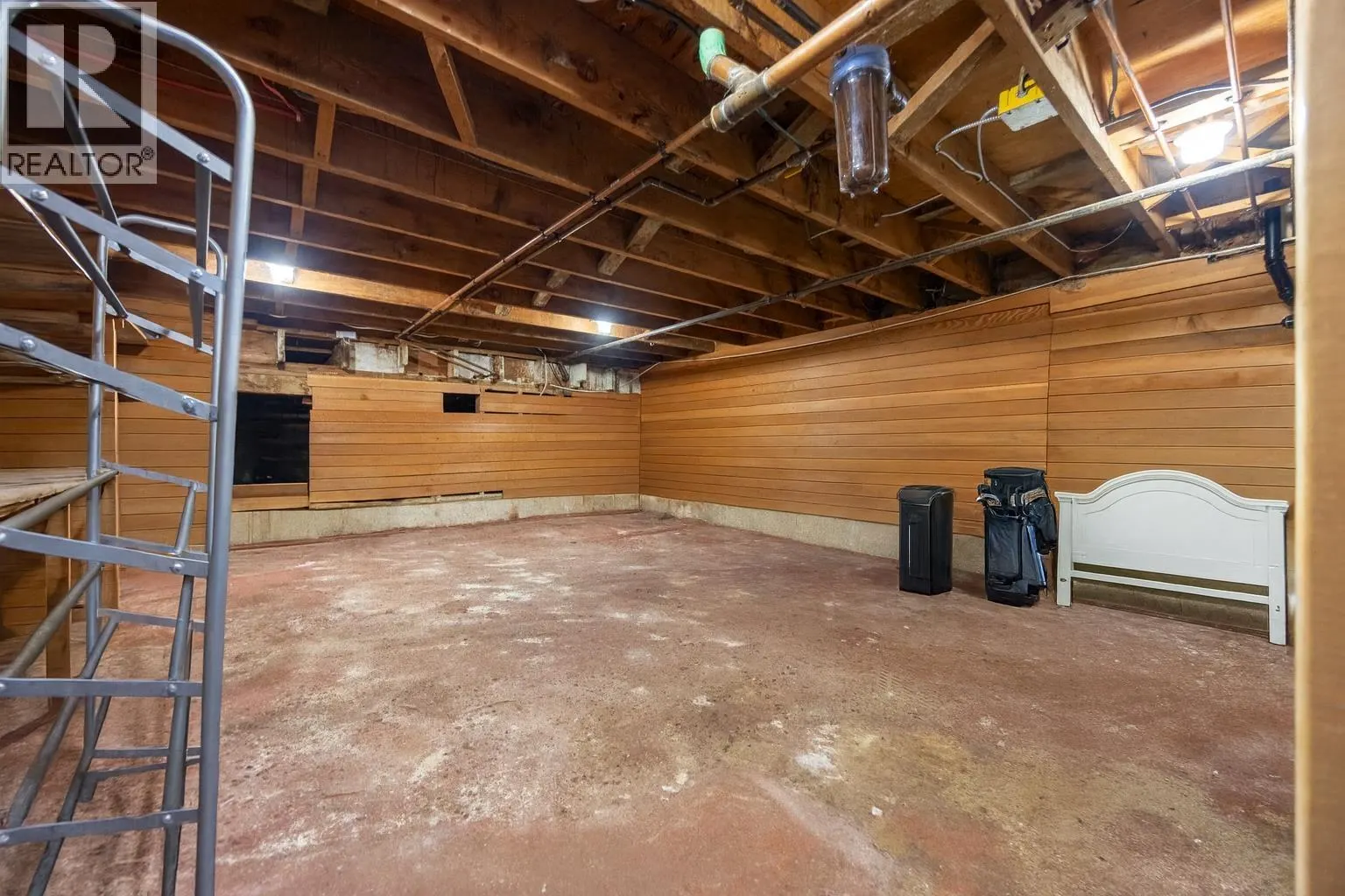 873 BAYCREST DRIVE