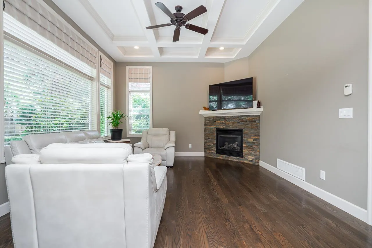 8512 BRADSHAW PLACE|Eastern Hillsides