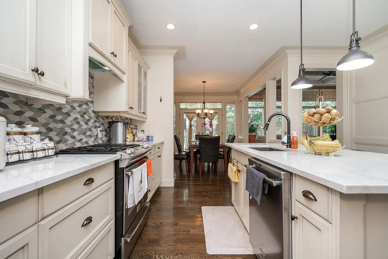 8512 BRADSHAW PLACE|Eastern Hillsides
