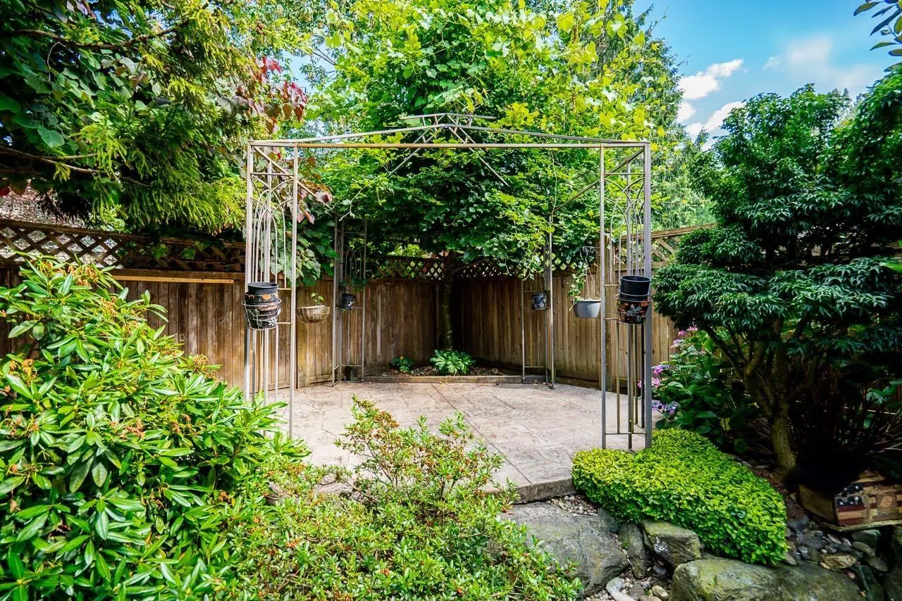 8512 BRADSHAW PLACE|Eastern Hillsides