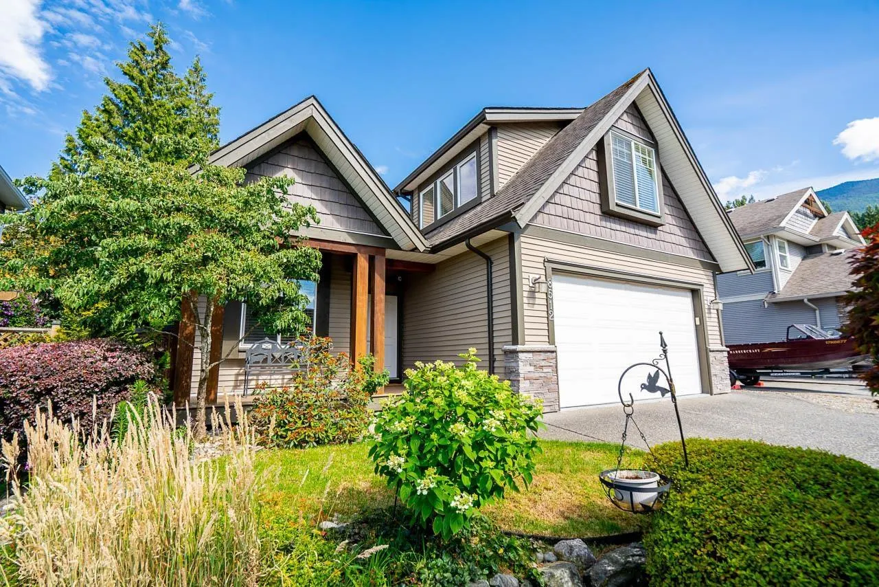 8512 BRADSHAW PLACE|Eastern Hillsides