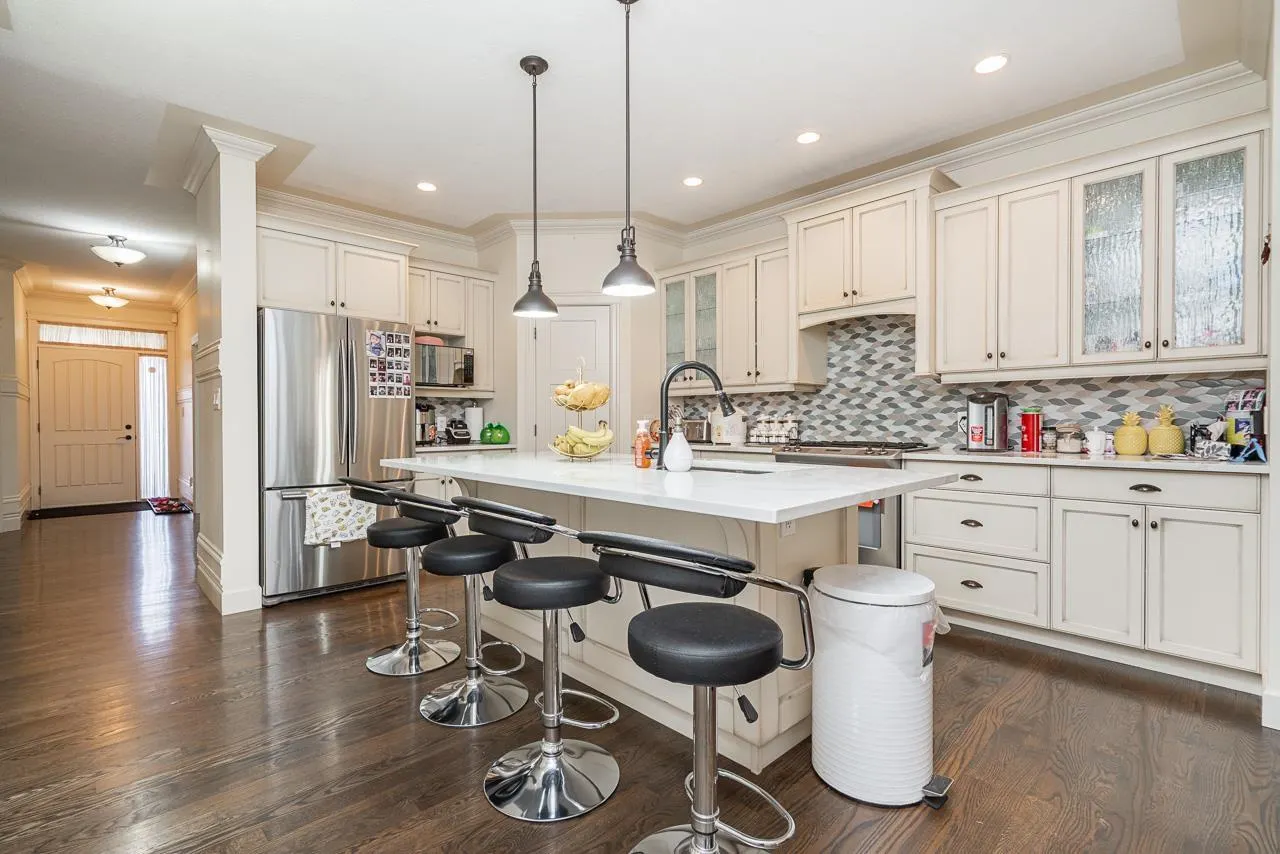 8512 BRADSHAW PLACE|Eastern Hillsides