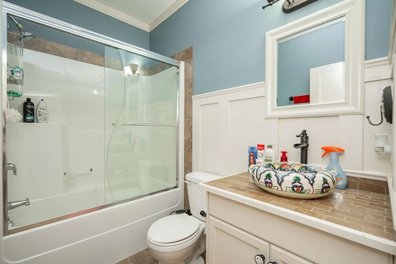 8512 BRADSHAW PLACE|Eastern Hillsides