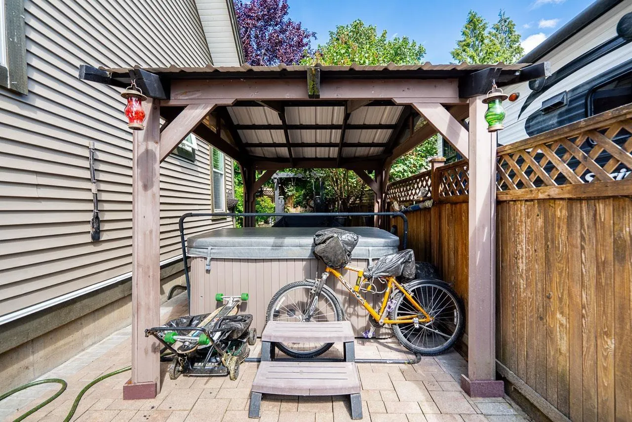 8512 BRADSHAW PLACE|Eastern Hillsides