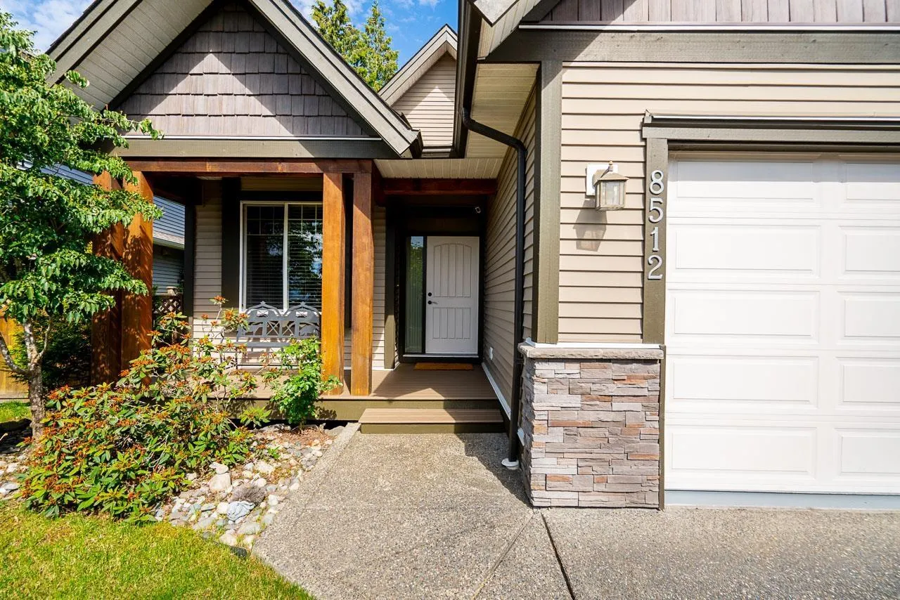 8512 BRADSHAW PLACE|Eastern Hillsides