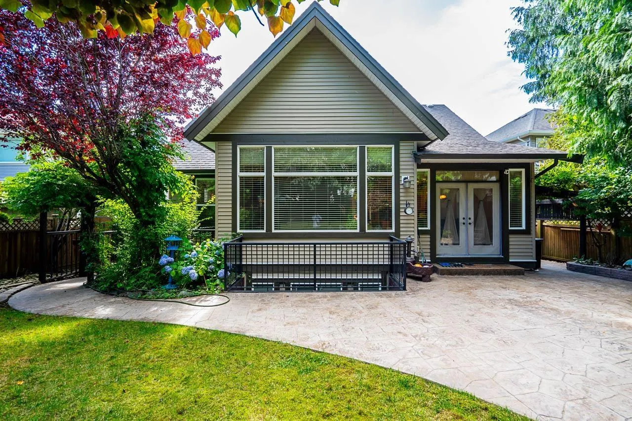 8512 BRADSHAW PLACE|Eastern Hillsides